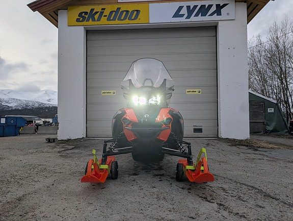 Lynx Xterrain Brutal 850 E-TEC 2022 — 2