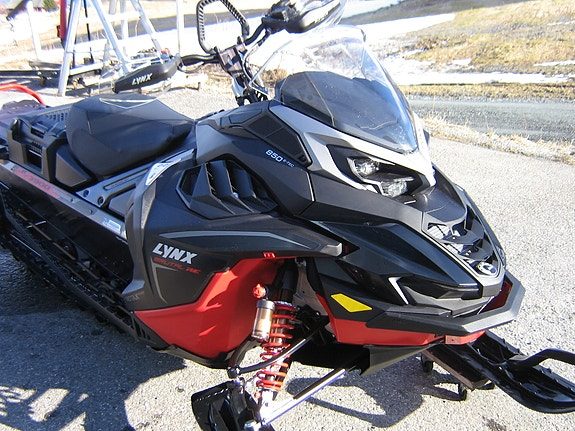 Lynx brutal re 850 390 50 cm 60 kam 2026 — 3