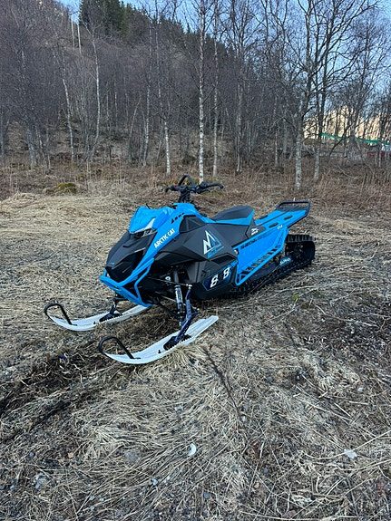 Arctic-cat 858 Mountain cat (jaws) 2025
