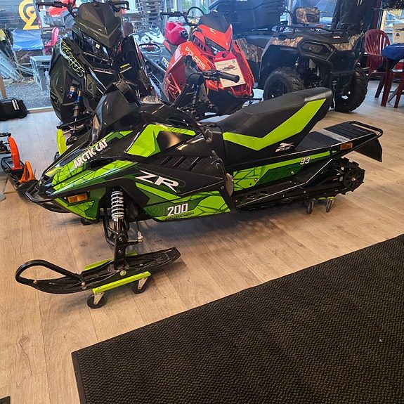 Arctic-cat ZR 200 ES 2025