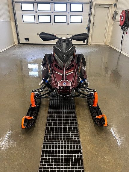 Polaris 9R Switchback Assault, 2025, DEMO, Som ny!! 2025 — 2