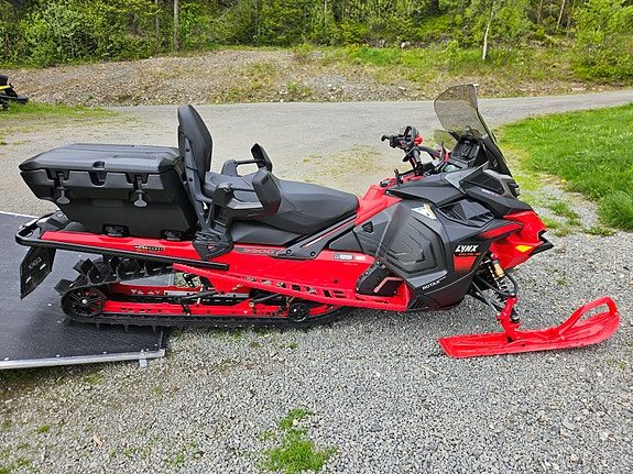 Lynx Brutal RE 900 ACE Turbo R 2025