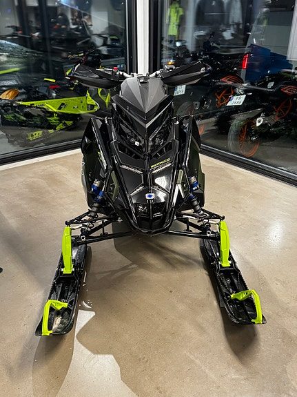 Polaris 9R Switchback Assault 146 Escape 2026 — 2
