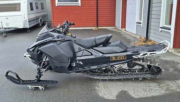 Ski-doo Backcountry Adrenaline 600R E-TEC 16-rs modell 2025 — 2