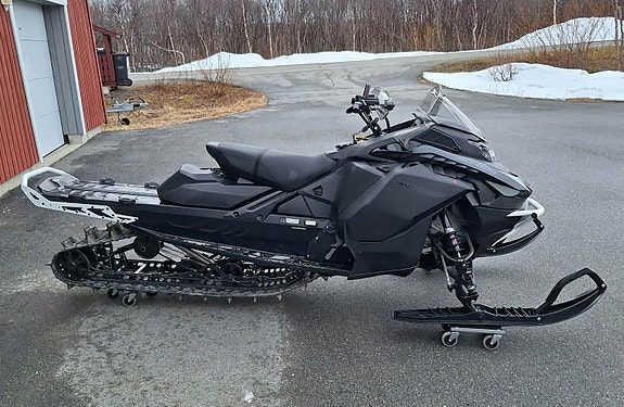 Ski-doo Backcountry Adrenaline 600R E-TEC 16-rs modell 2025