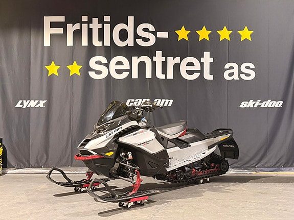 Ski-doo Renegade X-RS 900 ACE TURBO R *SMART SHOX/LED LYS/10,25" HUB* 2024