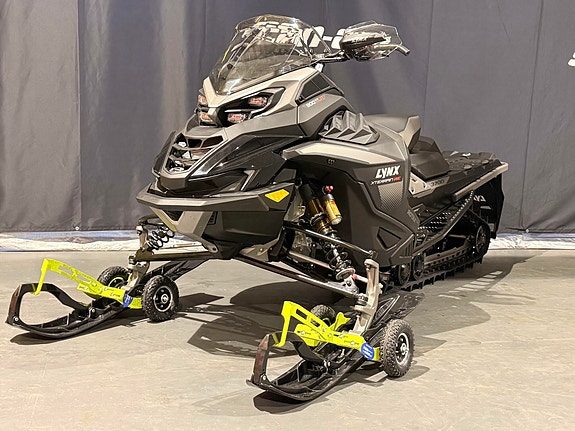 Lynx XTerrain RE 900 ACE Turbo R *10,25"HUB/KYB PRO 46/STUDDED* 2026 — 2