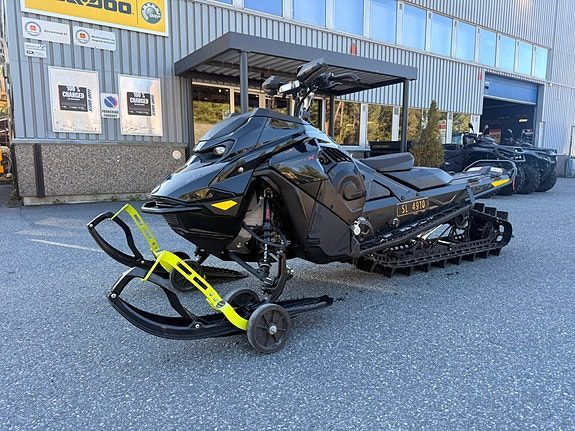 Ski-doo Summit X Expert 850Turbo R "lav kilometer" 2023 — 2