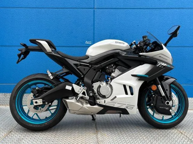 CFMoto 675SR-R 2026 — фото 1, купить с доставкой в Москву