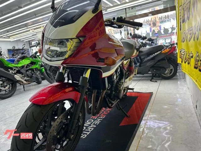 Honda CB400Super VTEC Revo NC42 2022 — миниатюра 5