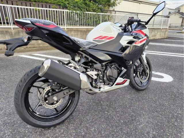 Kawasaki Ninja 400 2026 — миниатюра 5
