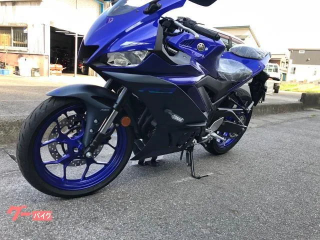 Yamaha YZF-R3 2023 — миниатюра 2