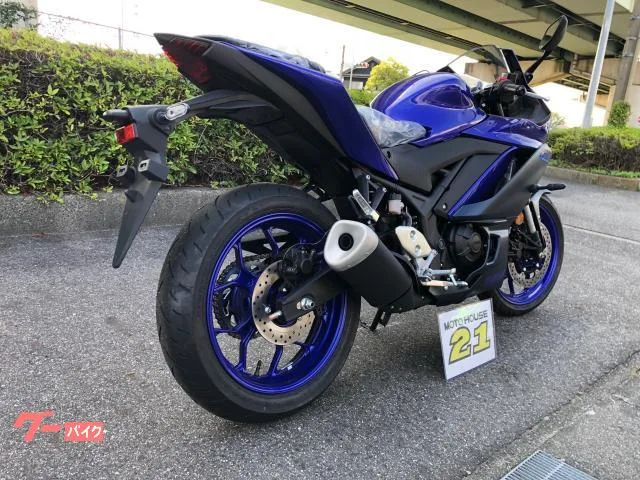 Yamaha YZF-R3 2023 — миниатюра 3
