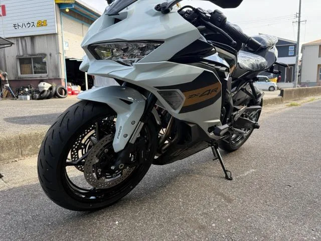 Kawasaki Ninja ZX-4R SE 2026 — миниатюра 2