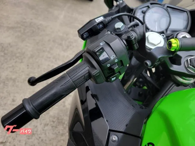 Kawasaki Ninja 400 2023 — миниатюра 2