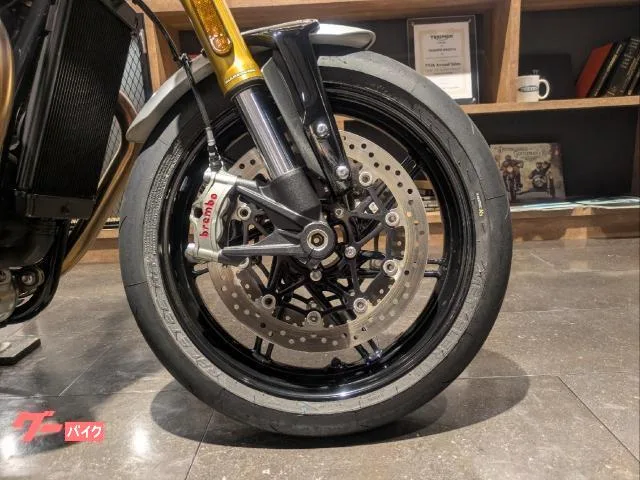 TRIUMPH 1200RS 2025 — миниатюра 4