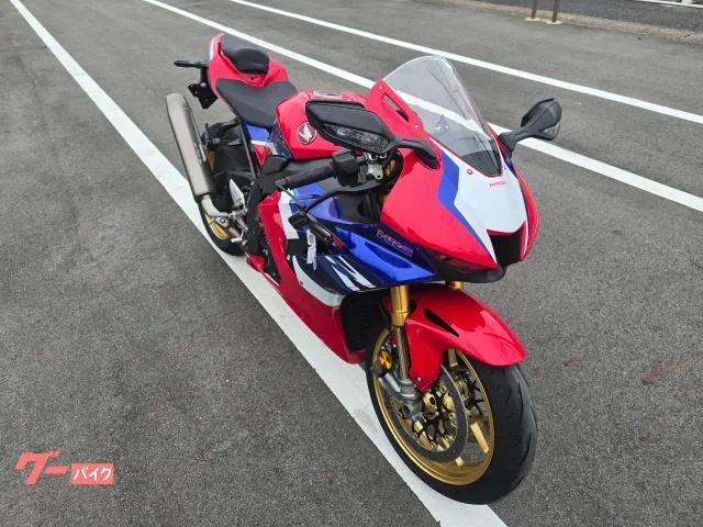 Honda CBR1000RR-R 2023 — миниатюра 2