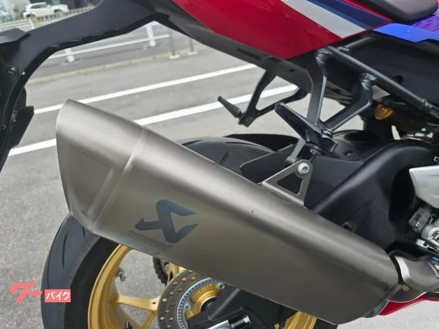 Honda CBR1000RR-R 2023 — миниатюра 3