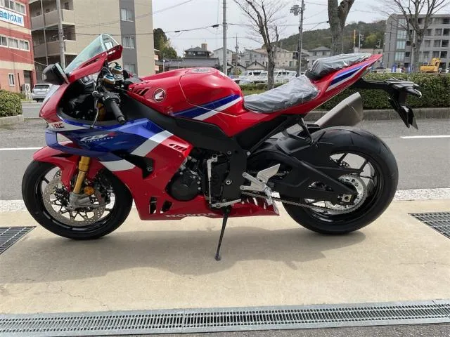 Honda CBR1000RR-R SP 2024 — миниатюра 2