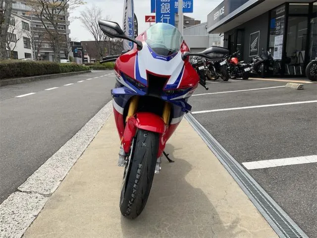 Honda CBR1000RR-R SP 2024 — миниатюра 3
