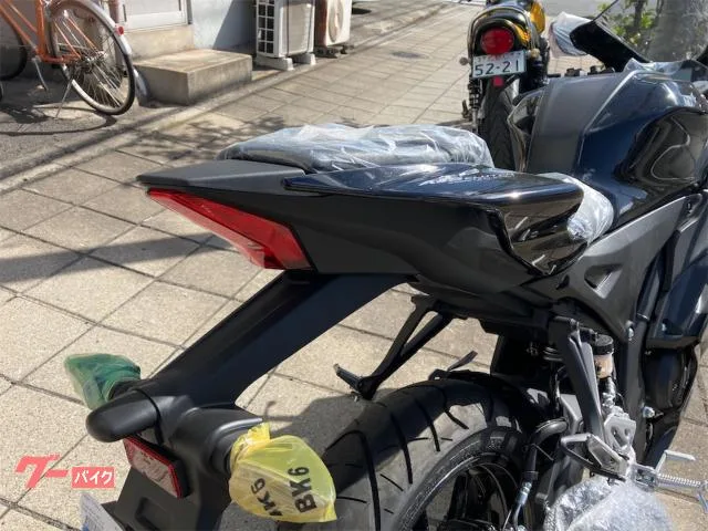 Yamaha YZF-R15 NEW LED ABS VVA 2023 — миниатюра 2