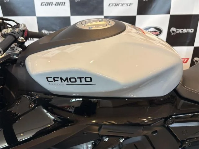 CFMoto 675SR-R 2025 — миниатюра 2