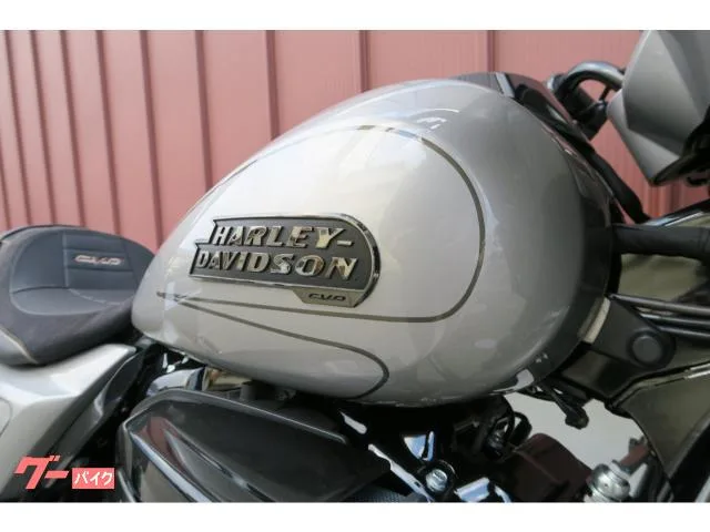 HARLEY-DAVIDSON CVO FLHXSE 2023 — миниатюра 3