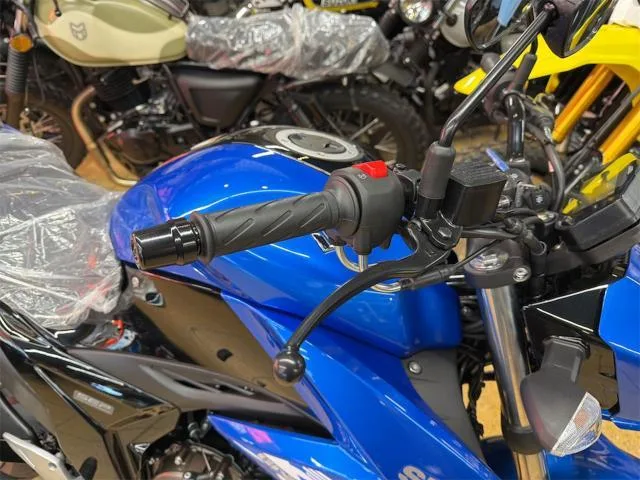 Suzuki GIXXER 250 ABS LED 2026 — миниатюра 4