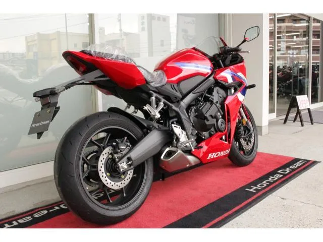 Honda CBR650R E-Clutch 2024 — миниатюра 3