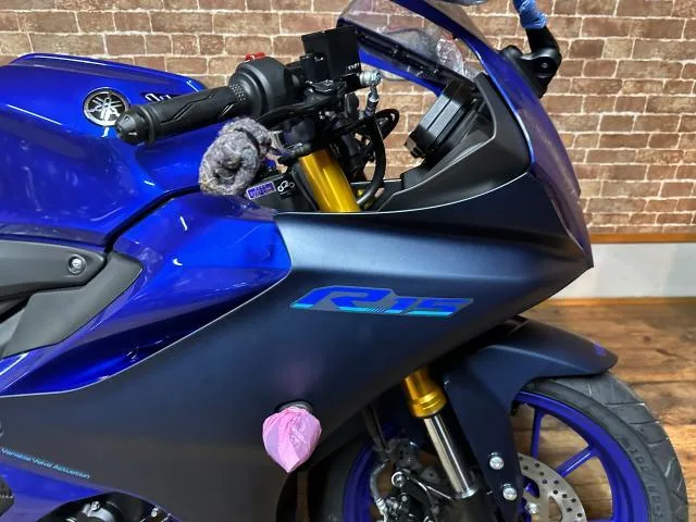 Yamaha YZF-R15 ABS LED 2024 — миниатюра 2