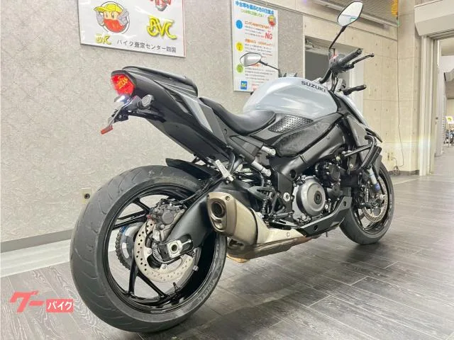 Suzuki GSX-S1000 2022 USB 2022 — миниатюра 3