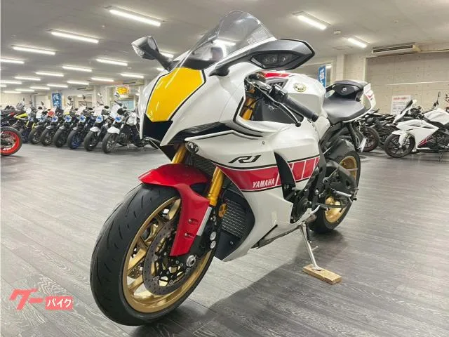 Yamaha YZF-R1 WGP60th 2022 — миниатюра 2