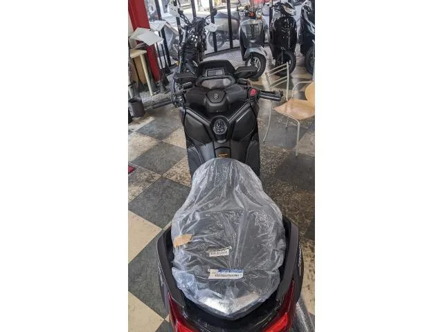 Yamaha X-MAX250 2022 — миниатюра 2