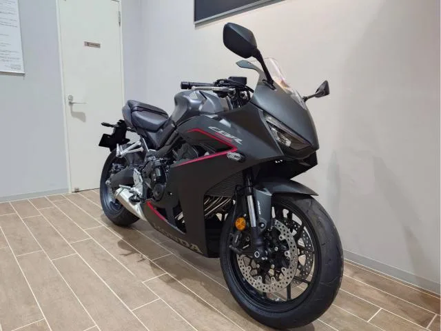 Honda CBR650R E-Clutch 2025 — миниатюра 4