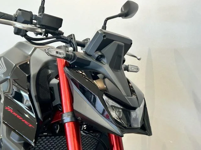 Honda CB750 E-Clutch 2026 — миниатюра 2