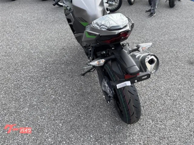 Kawasaki Ninja 400 2026 — миниатюра 2