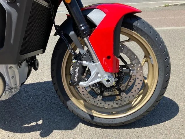 MOTO GUZZI V100 2023 — миниатюра 2