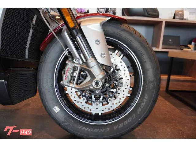 TRIUMPH 3 GT 2500cc ABS 2023 — миниатюра 4