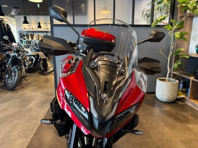 TRIUMPH 800 2026 — миниатюра 2