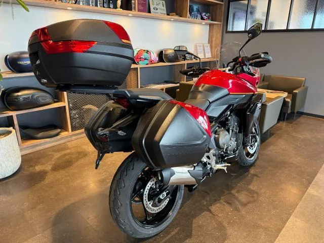 TRIUMPH 800 2026 — миниатюра 3
