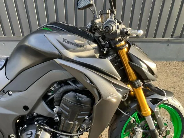 Kawasaki Z1100 SE 2026 / / / / USB 2026 — миниатюра 4