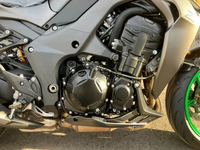 Kawasaki Z1100 SE 2026 / / / / USB 2026 — миниатюра 5