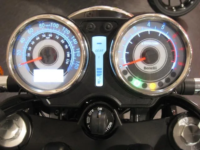 BENELLI 400 2023 — миниатюра 4
