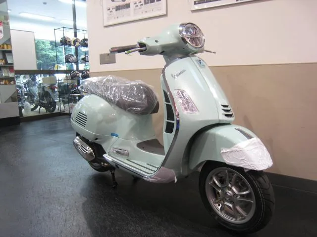 VESPA GTS 150 2023 — миниатюра 2