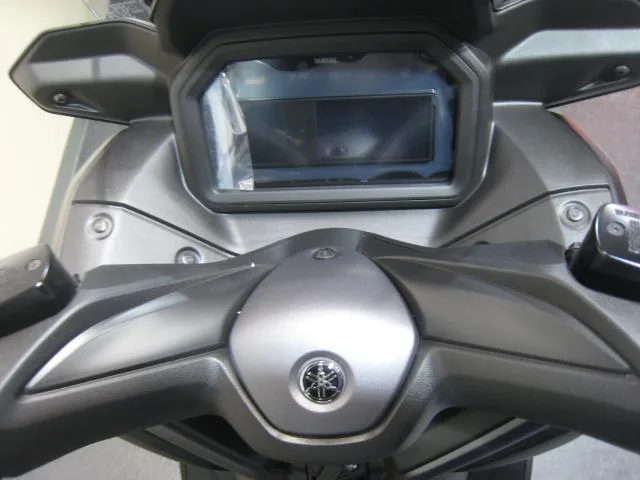 Yamaha X-MAX250 2025 — миниатюра 4