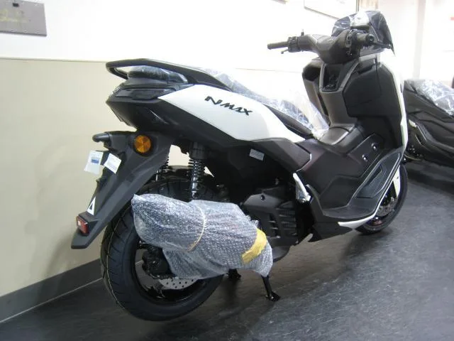 Yamaha NMAX 2026 — миниатюра 3