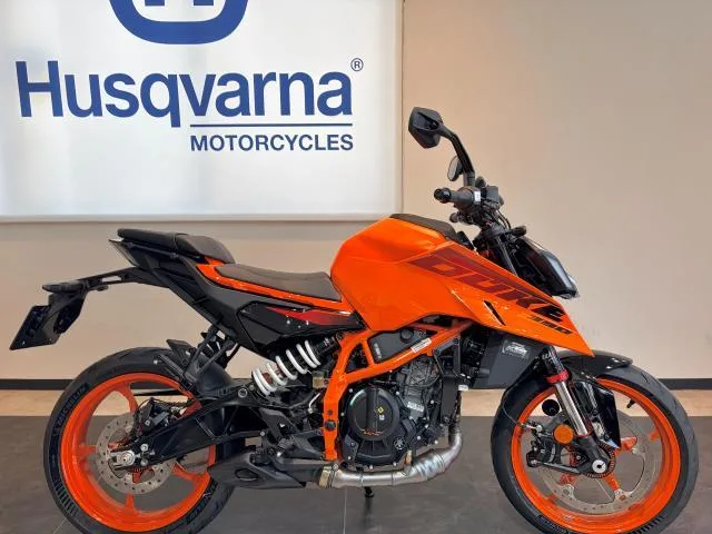KTM 390 2025 2026 — фото 1, купить с доставкой в Москву