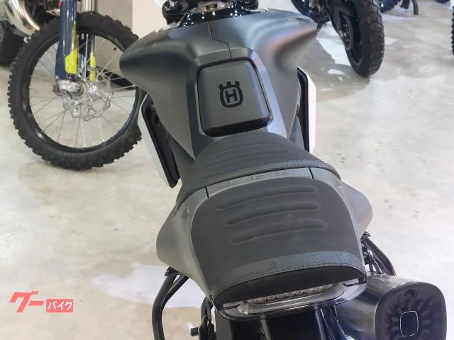HUSQVARNA 801 2024 — миниатюра 3