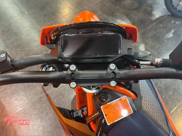 KTM 690SMC R 2026 2026 — миниатюра 2