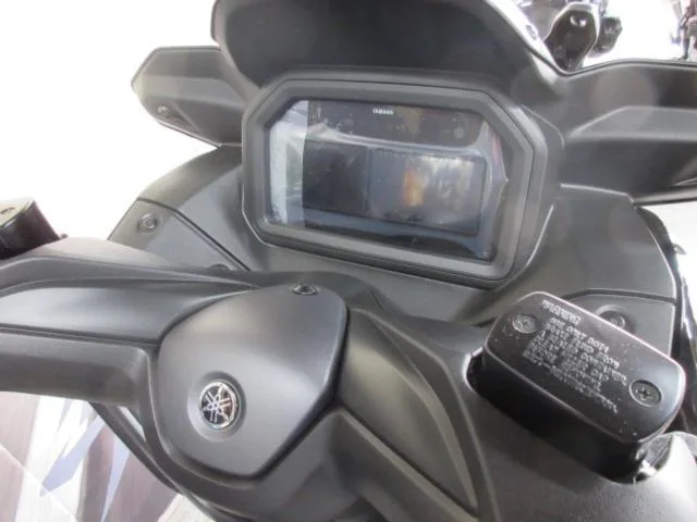 Yamaha X-MAX250 SGA8J 2025 — миниатюра 2